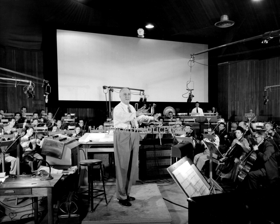 Dimitri Tiomkin 1953 Scores Alfred Hichcocks I Confess.jpg